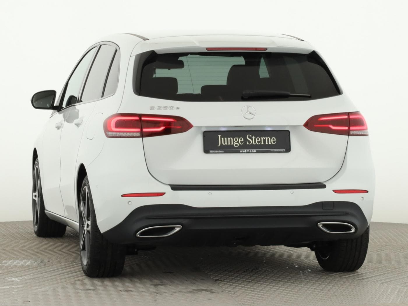 Mercedes-Benz B 250 e Bild 4