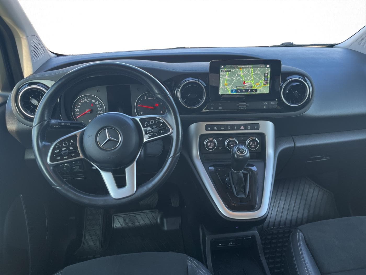 Mercedes-Benz T 180 d Bild 9