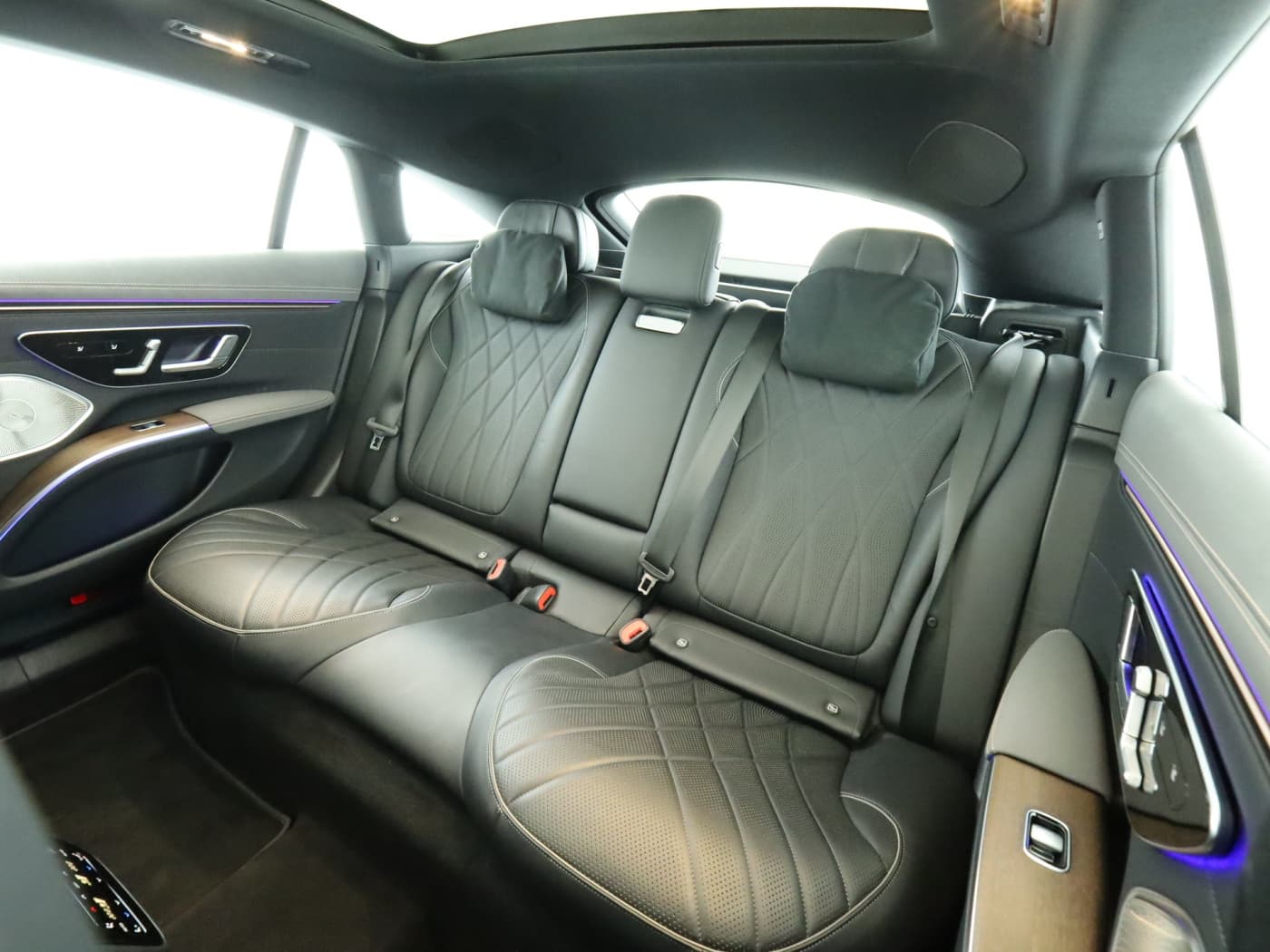 Mercedes-Benz EQS 450+ Bild 18
