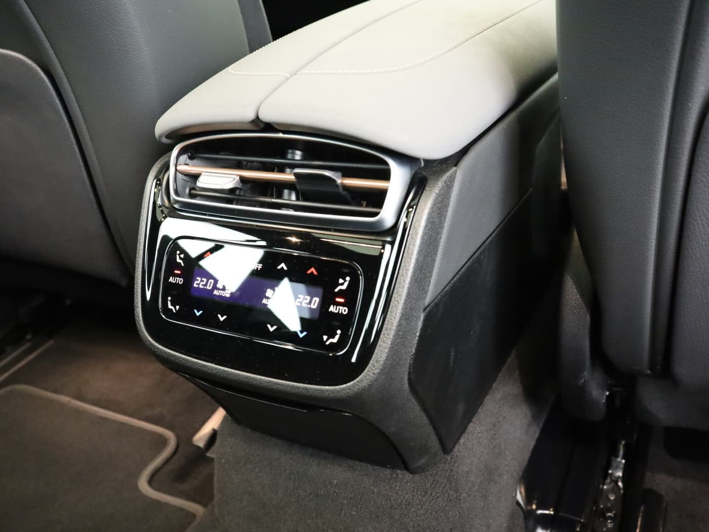 Mercedes-Benz EQS 450+ Bild 24