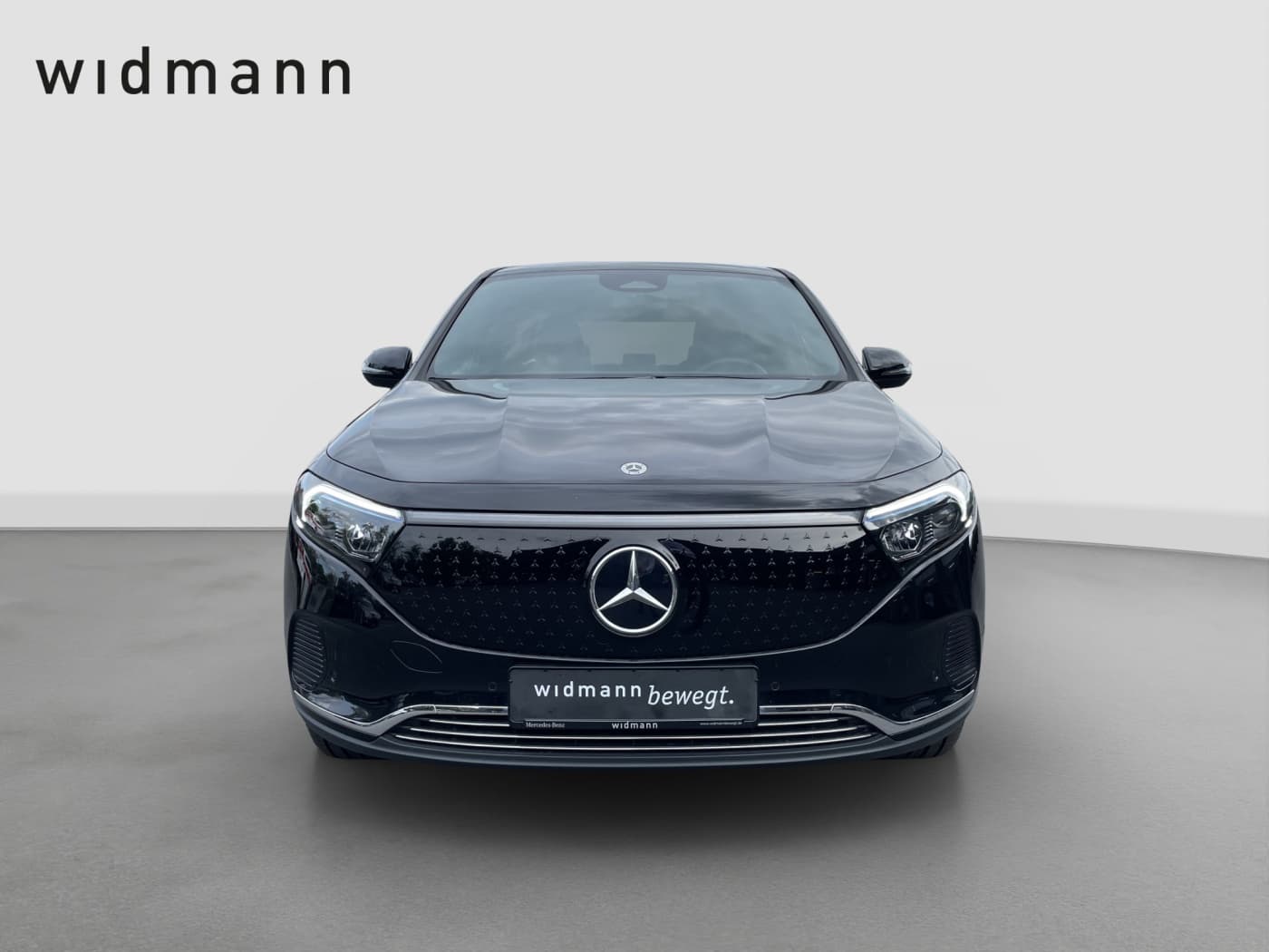 Mercedes-Benz EQA 300 4M Bild 2