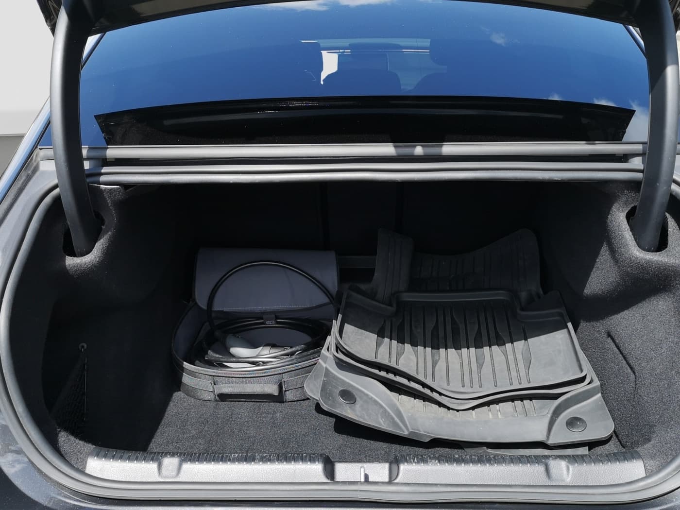 Mercedes-Benz EQE 350 Bild 18