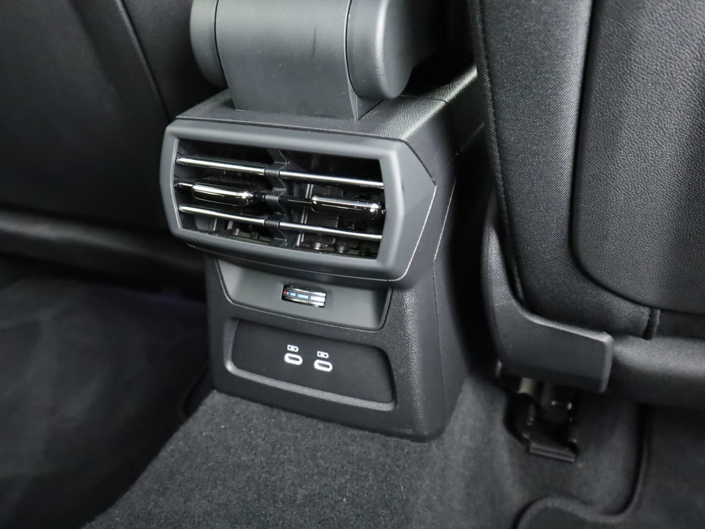 Audi A3 Lim 35 2.0 TDI Bild 23