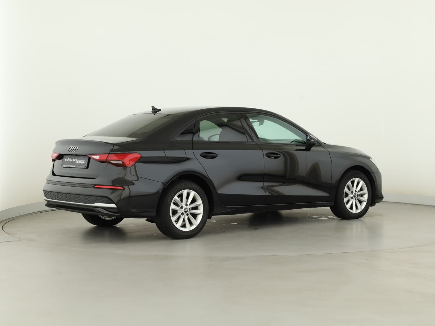 Audi A3 Lim 35 2.0 TDI Bild 6