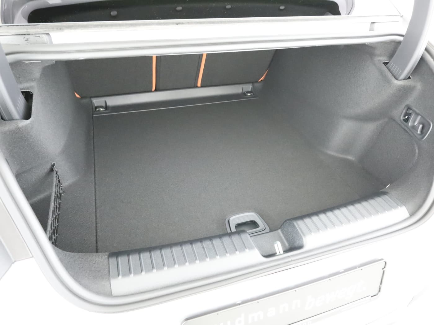 Mercedes-Benz C 400 4MATIC elektrisch Bild 23