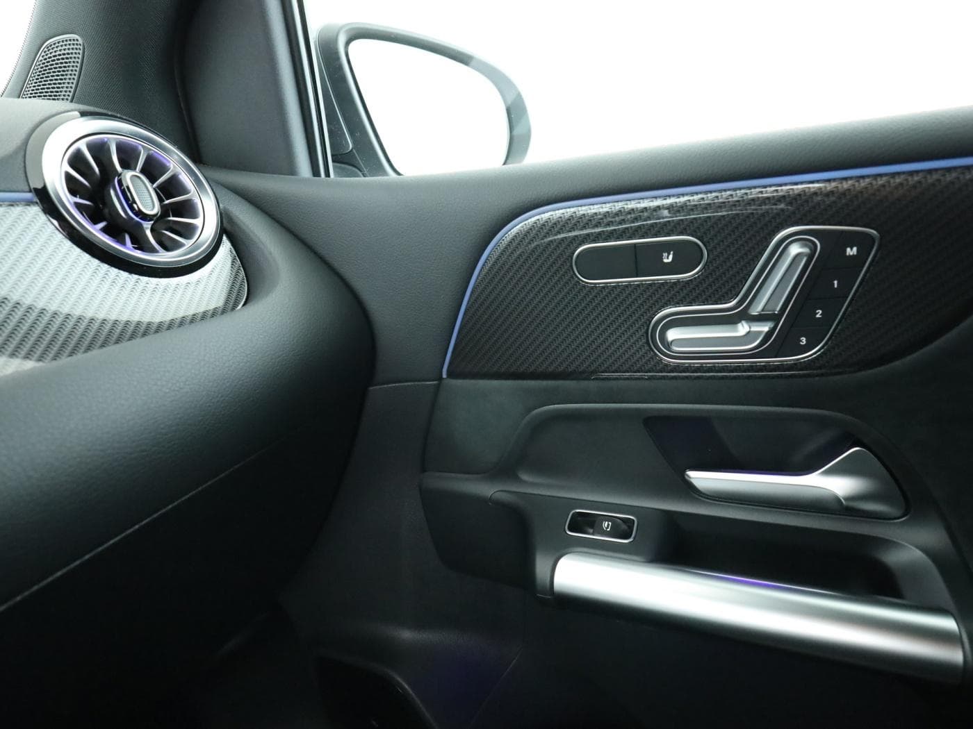 Mercedes-Benz B 220 d Bild 16