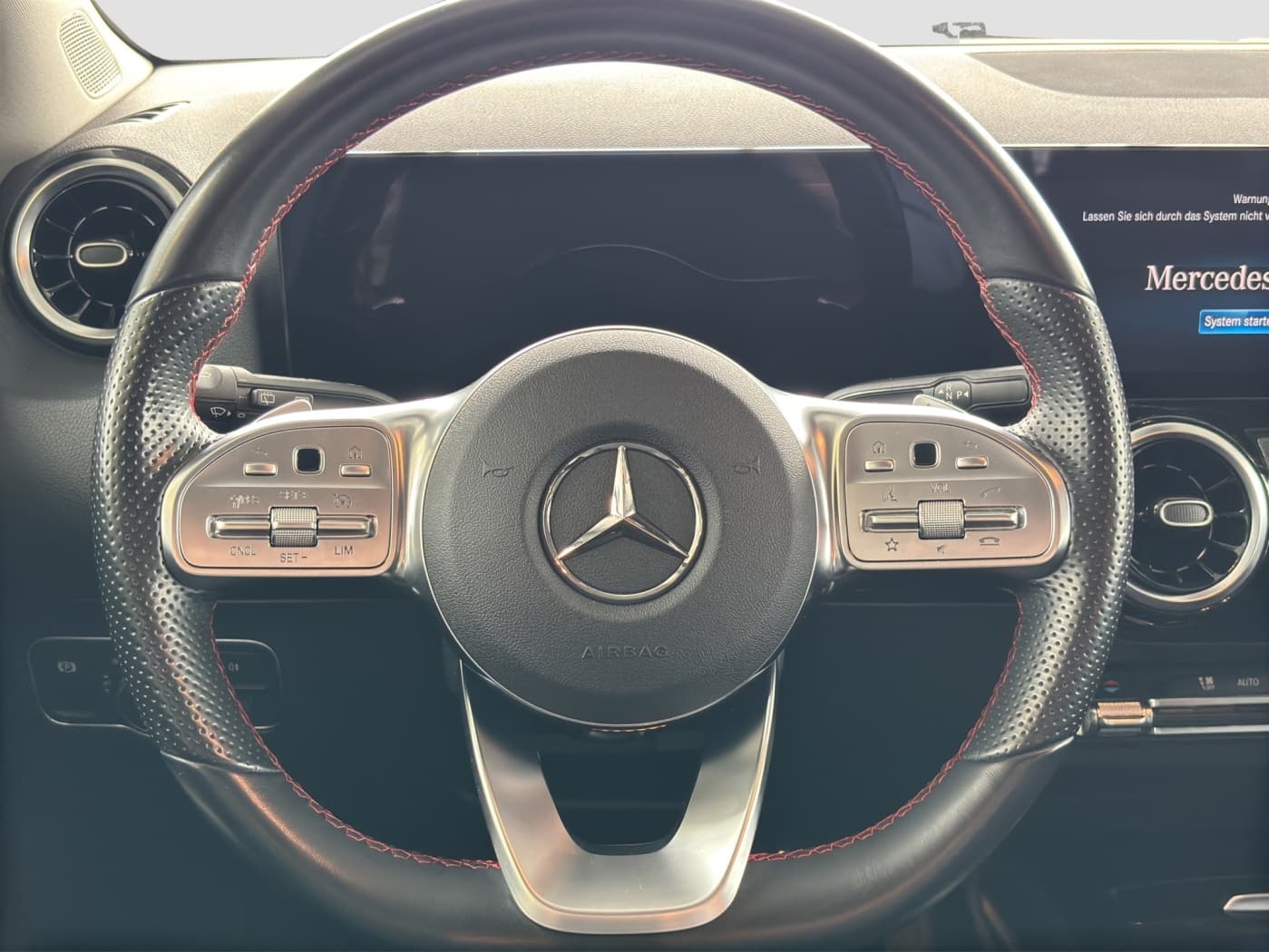 Mercedes-Benz GLA 200 d Bild 10