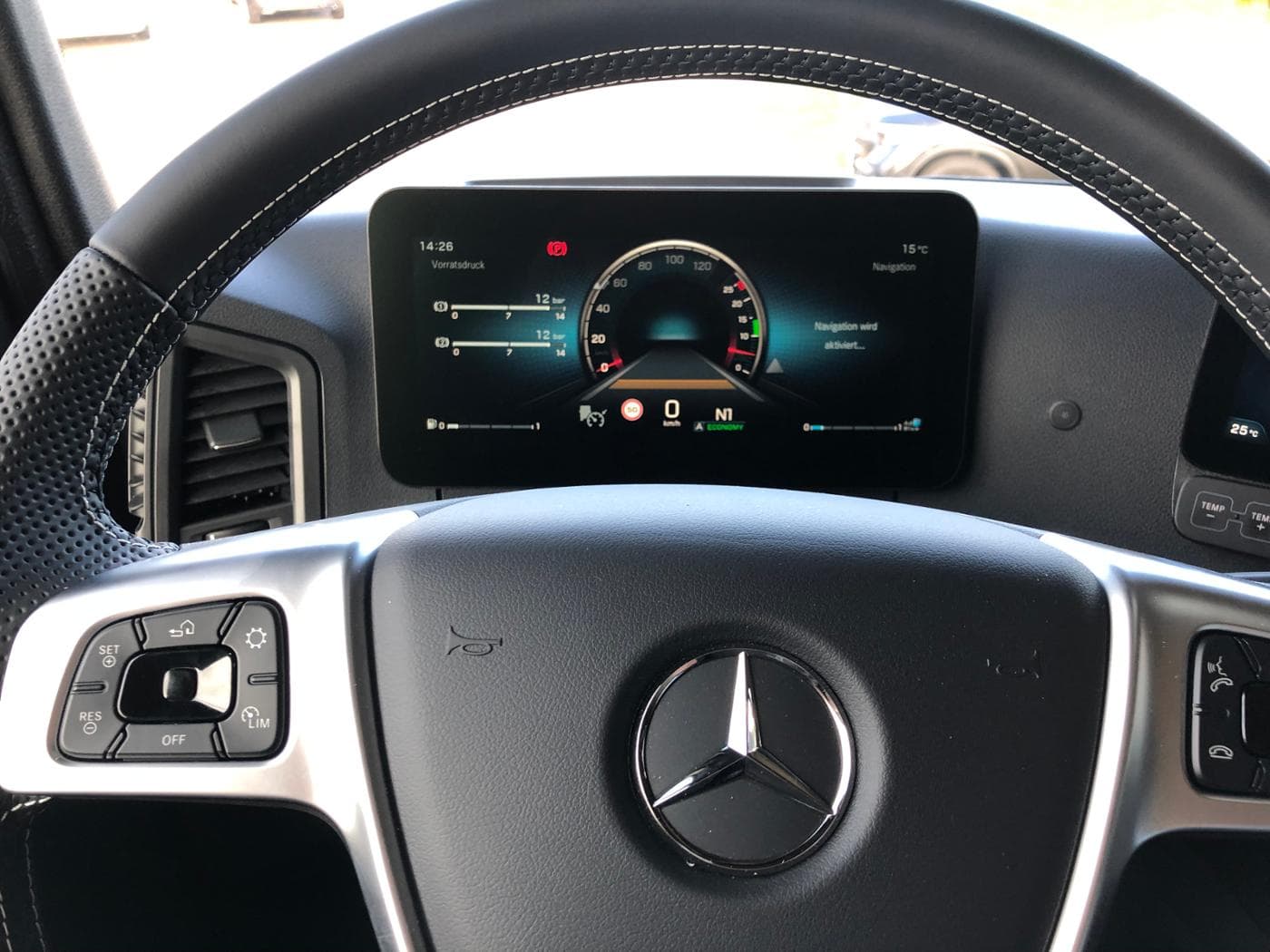 Mercedes-Benz SZM 1848 4x2 LS OM471