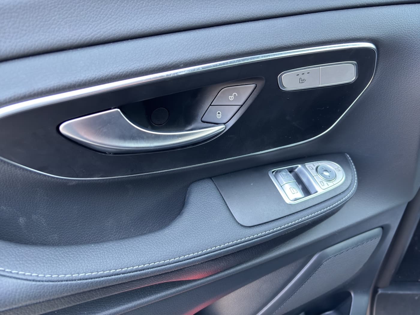 Mercedes-Benz V 220 d 4MATIC AVANTGARDE Lang Bild 17