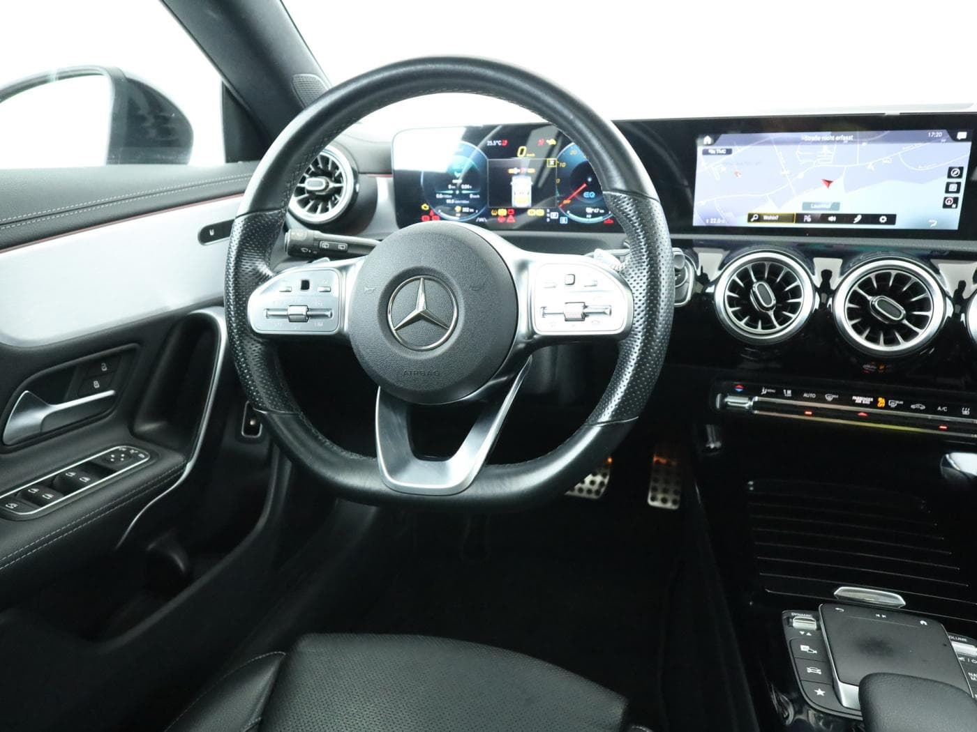 Mercedes-Benz CLA 250 e SB Bild 10