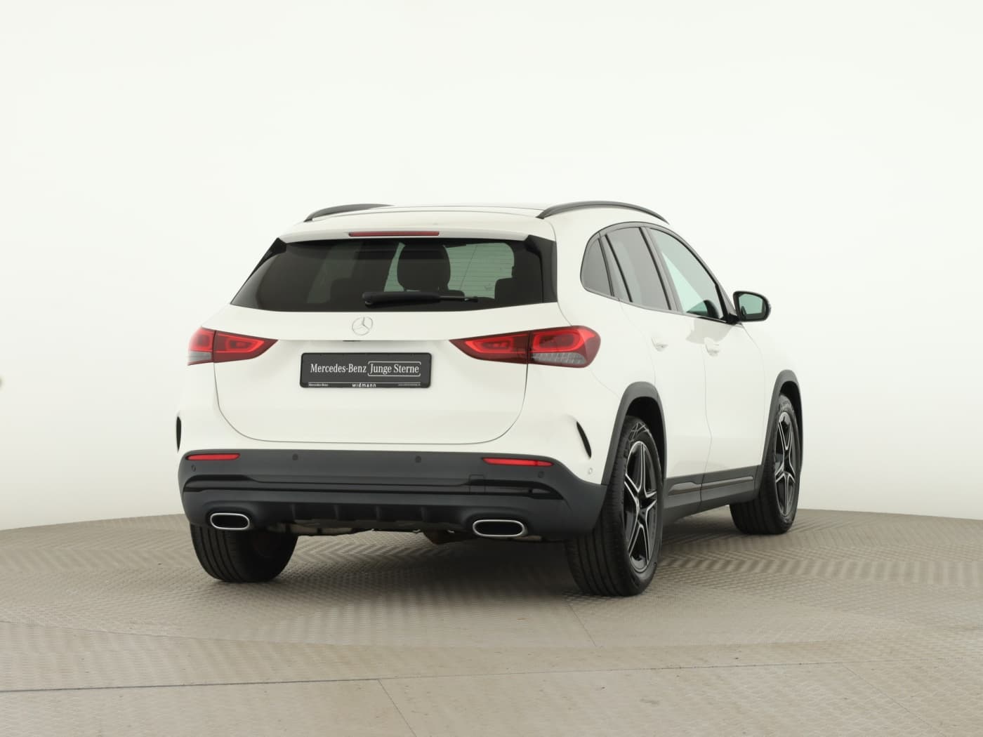 Mercedes-Benz GLA 200 Bild 2