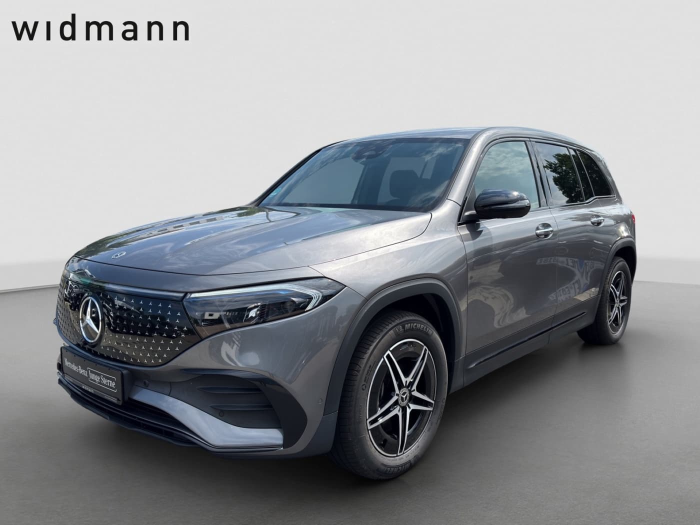 Mercedes-Benz EQB 300 4M