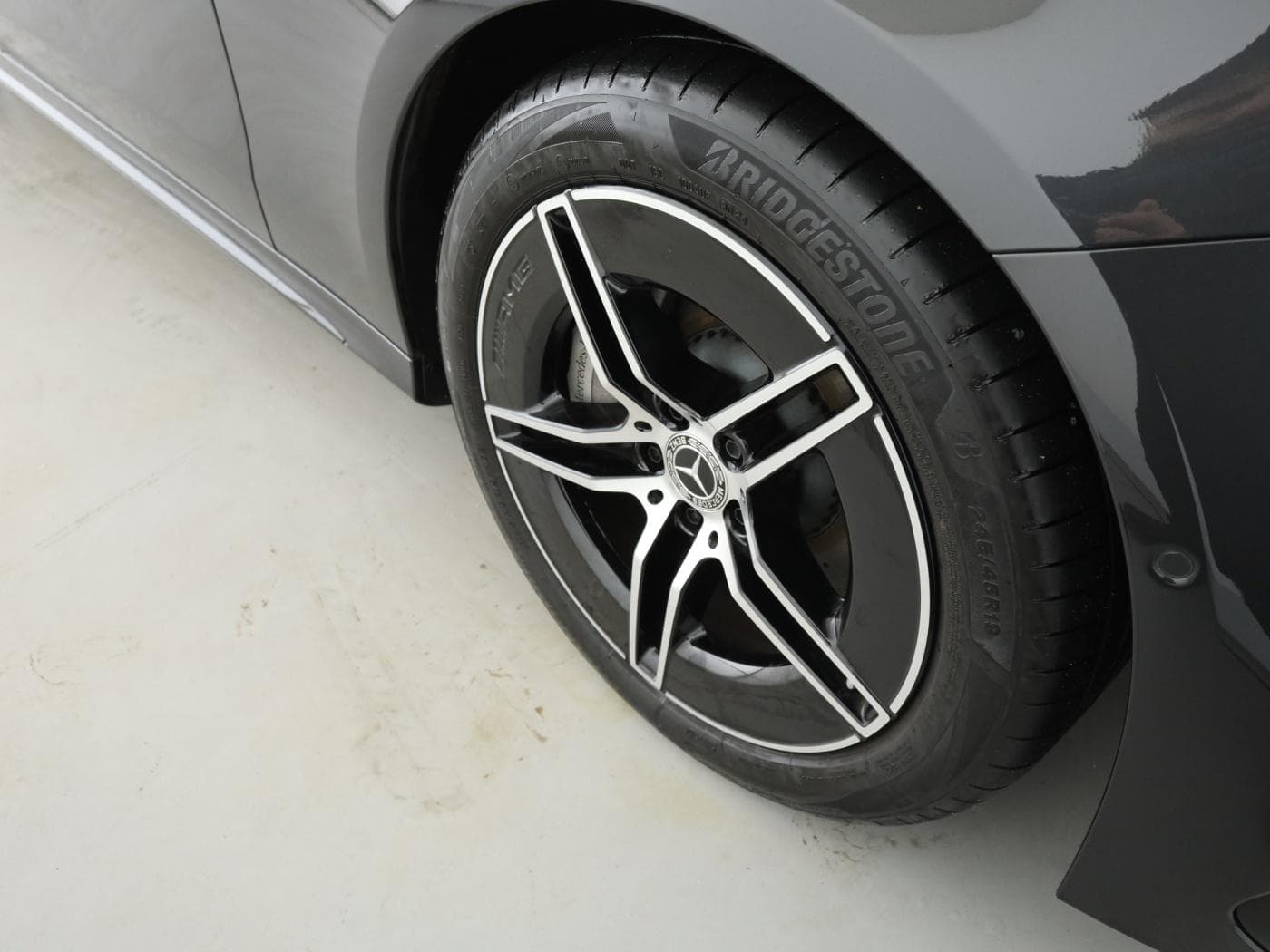 Mercedes-Benz E 220 d Bild 21