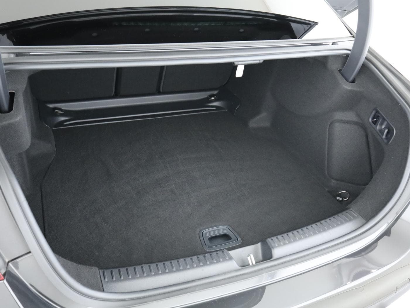 Mercedes-Benz E 220 d Bild 22