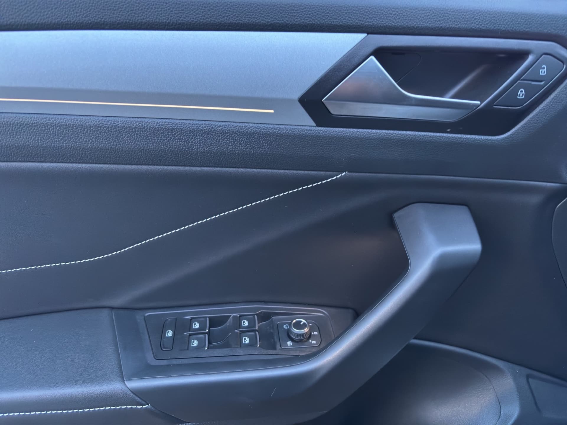 Volkswagen T-Roc 2.0 TDI 150 PS DSG AHK NAVI ACC Kamera Bild 15