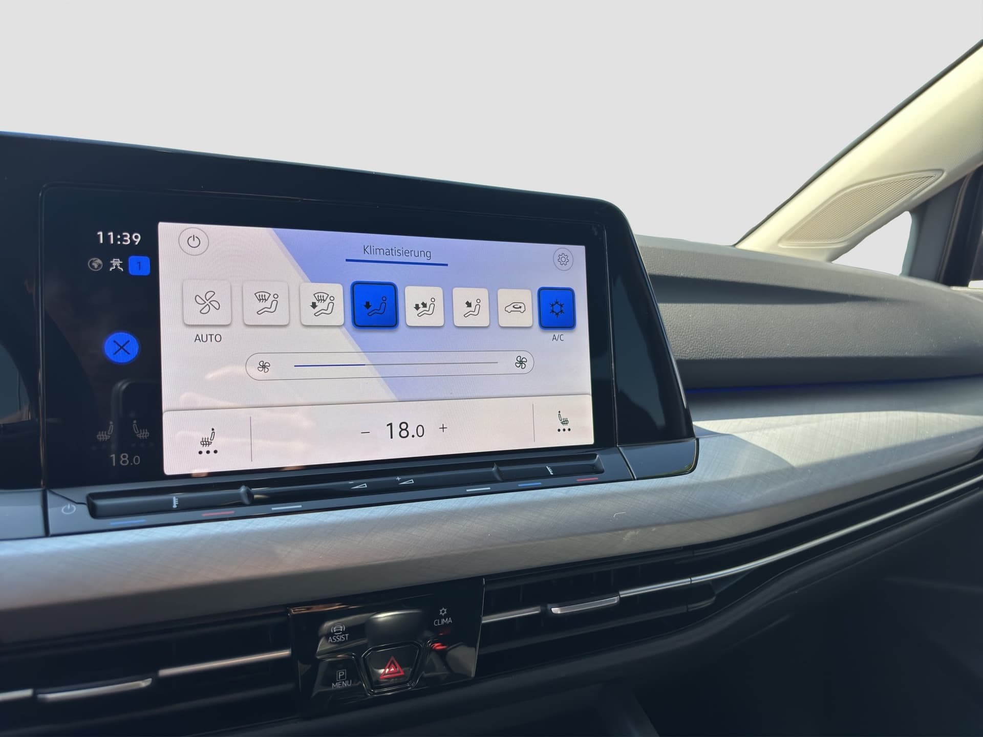 Volkswagen Golf Variant Life 2.0 TDI SCR 85kW 6-Gang 4 Türen Bild 12