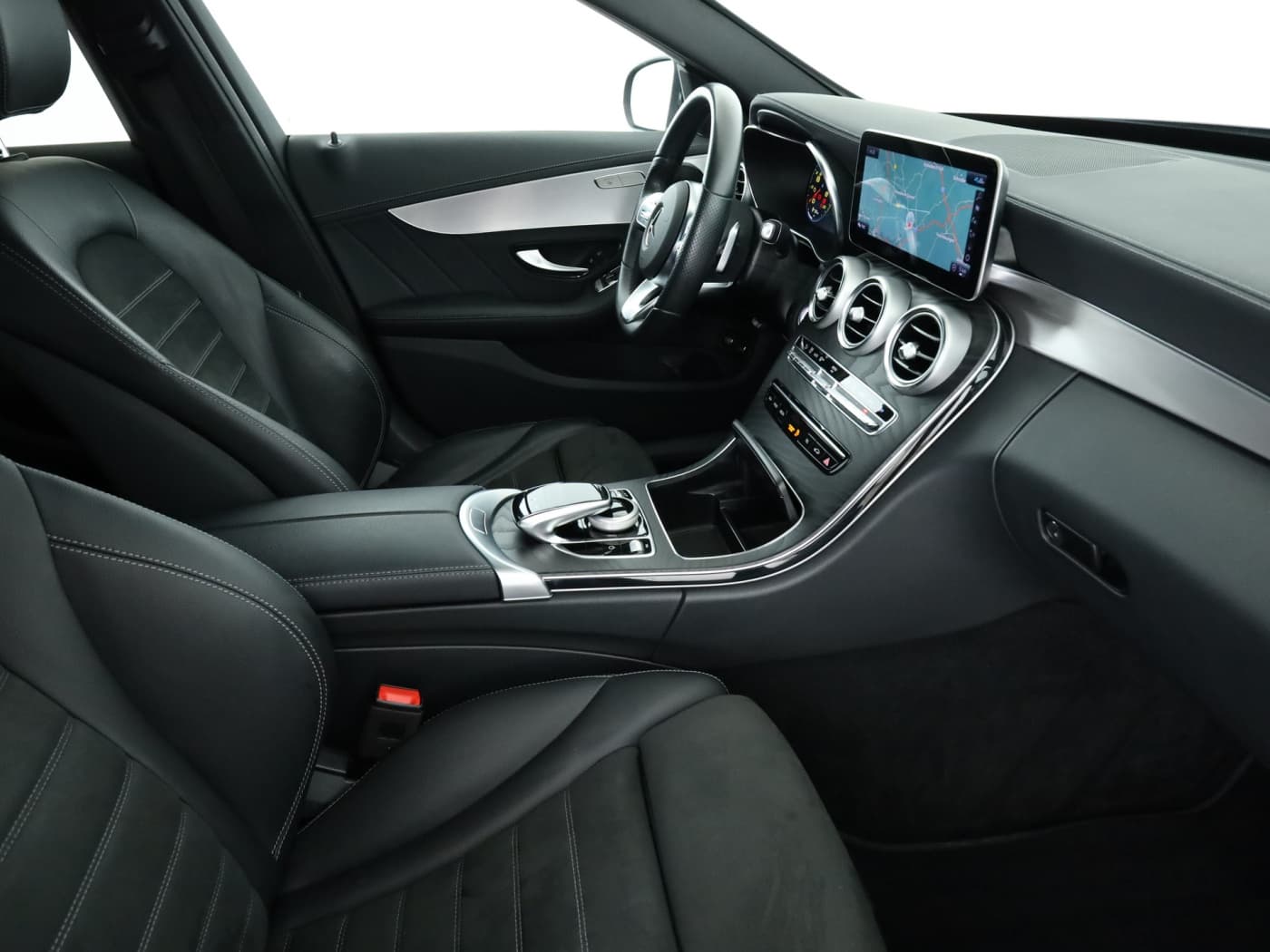 Mercedes-Benz C 300 e T Bild 17