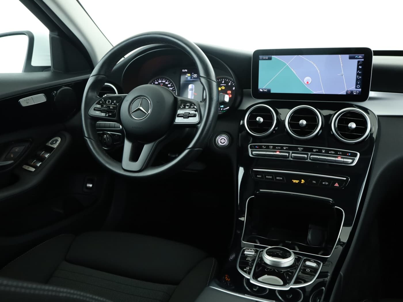 Mercedes-Benz C 300 e T Bild 10