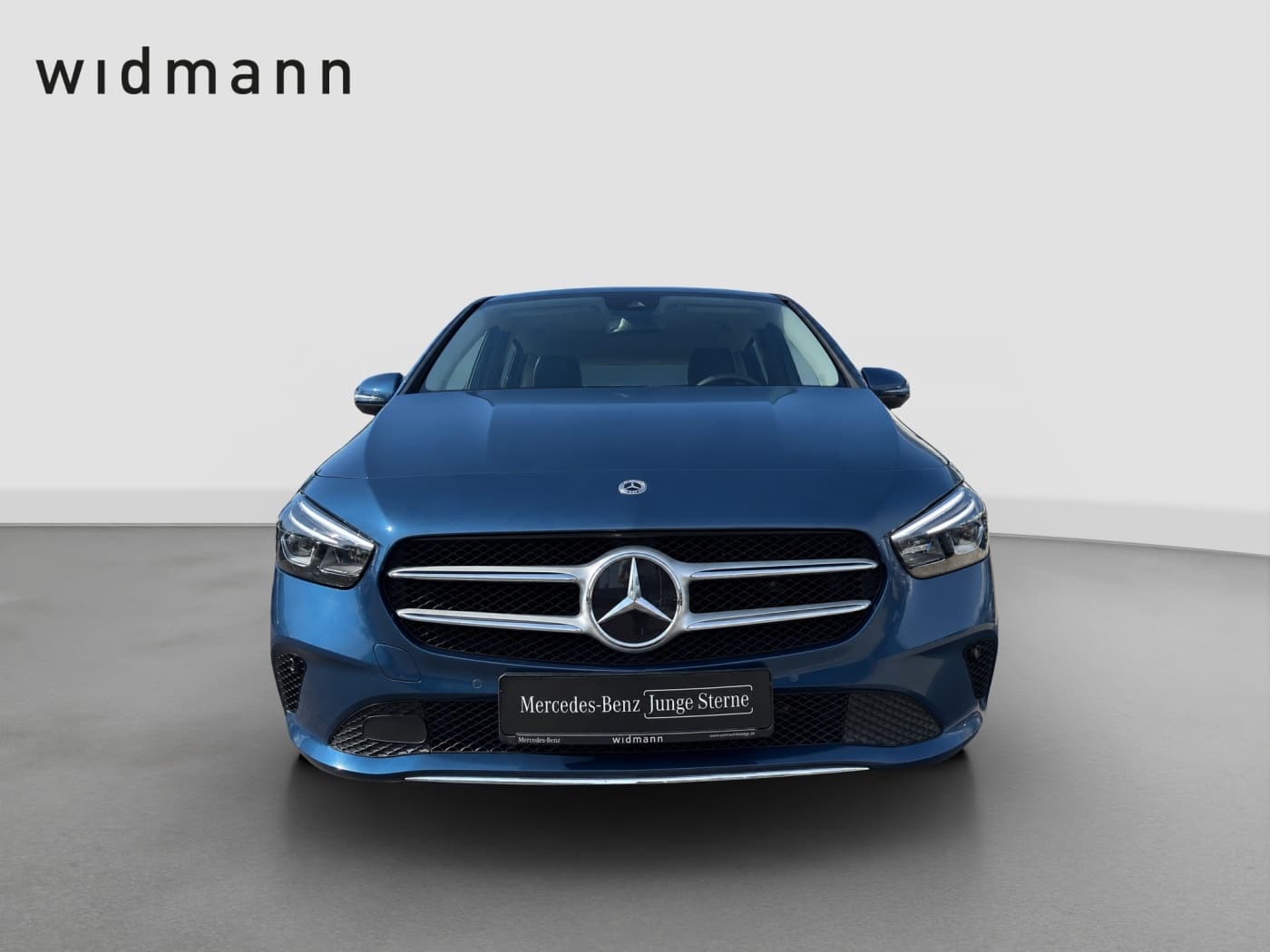 Mercedes-Benz B 180 Bild 2