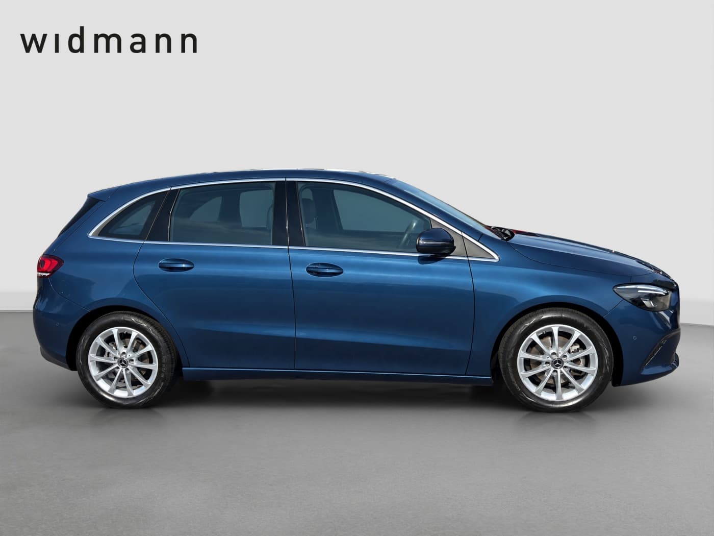 Mercedes-Benz B 180 Bild 6