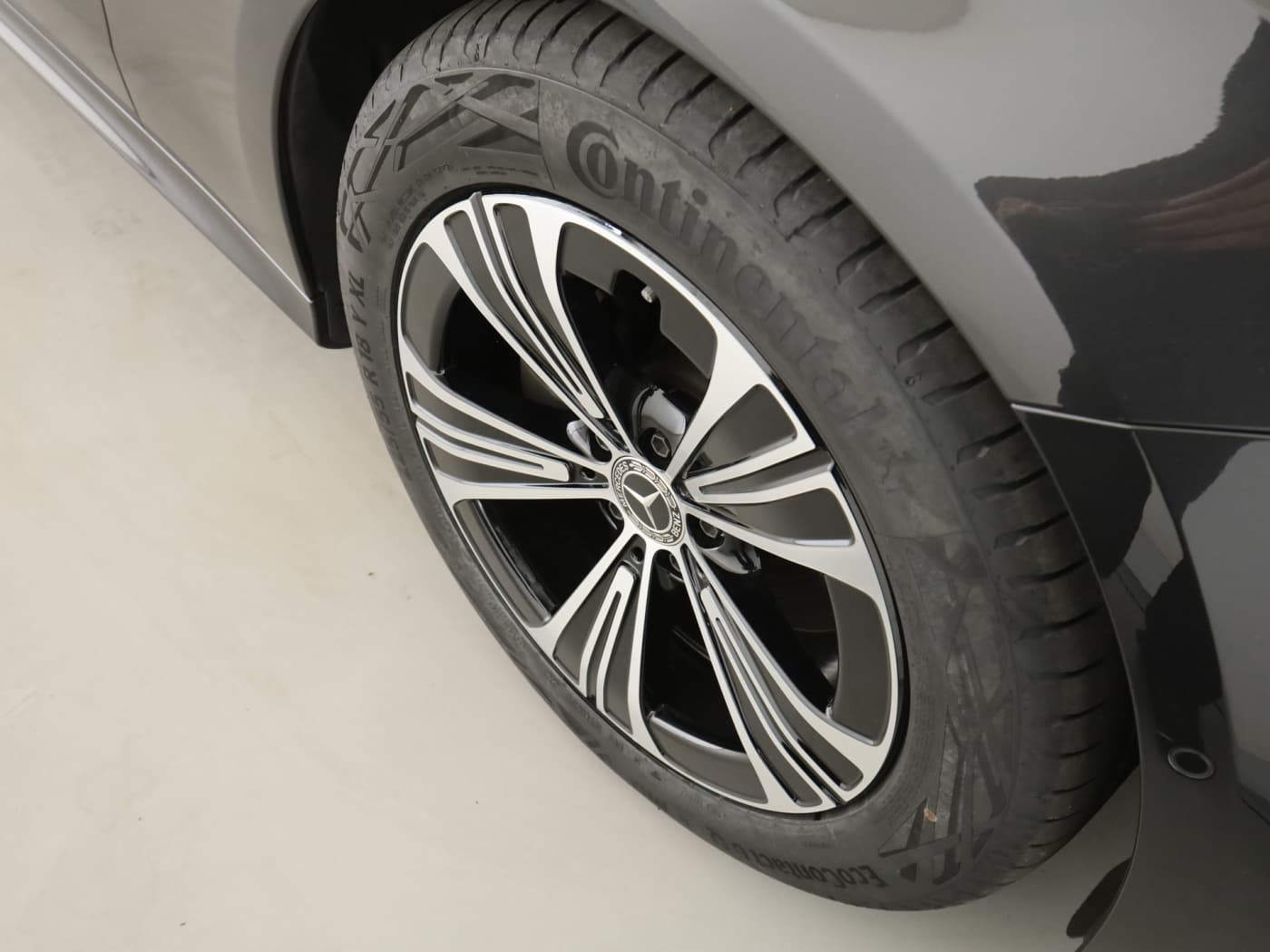 Mercedes-Benz E 200 Bild 21
