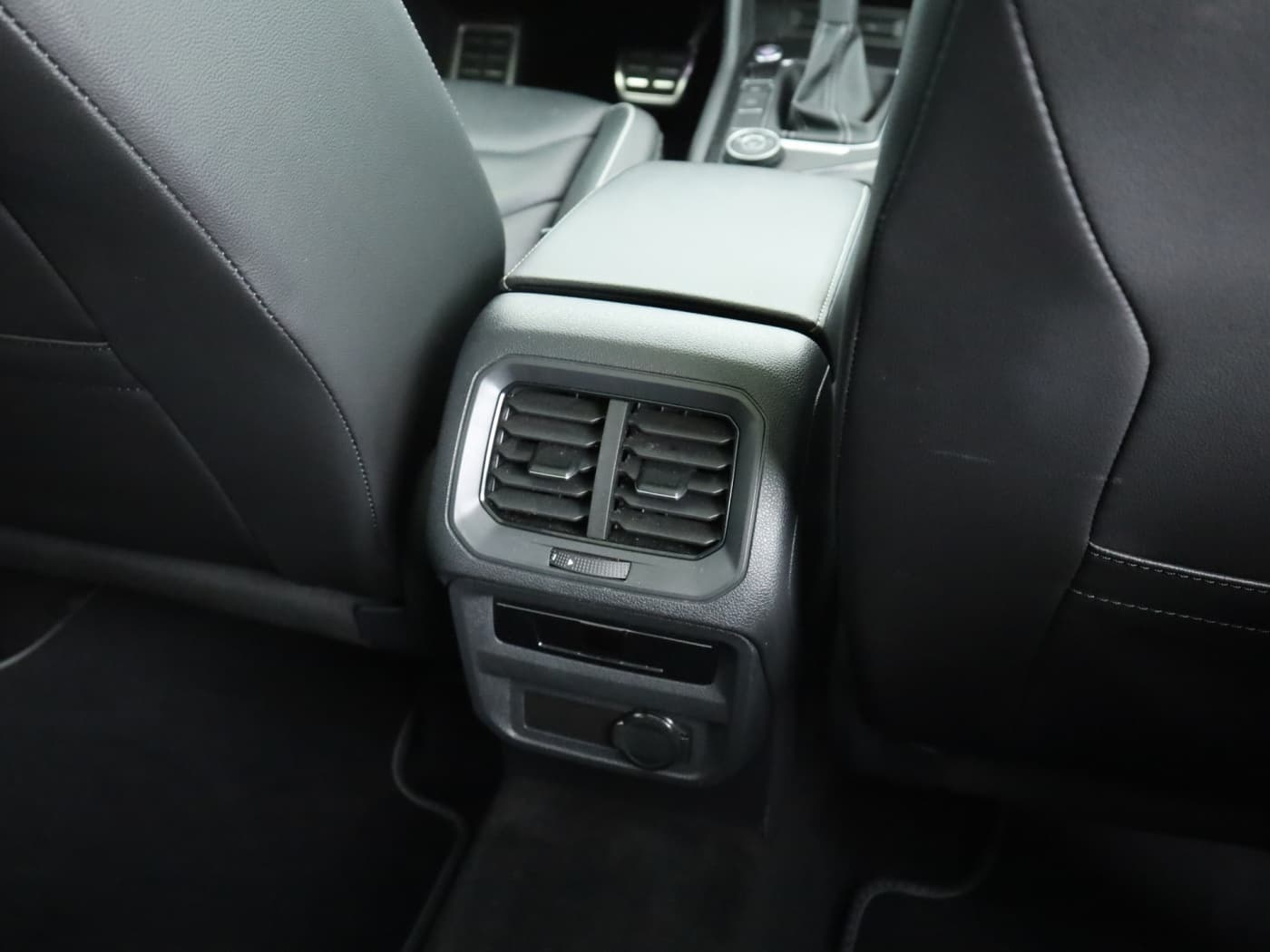 Volkswagen Tiguan 2.0 TSI R-Line 4M Bild 24