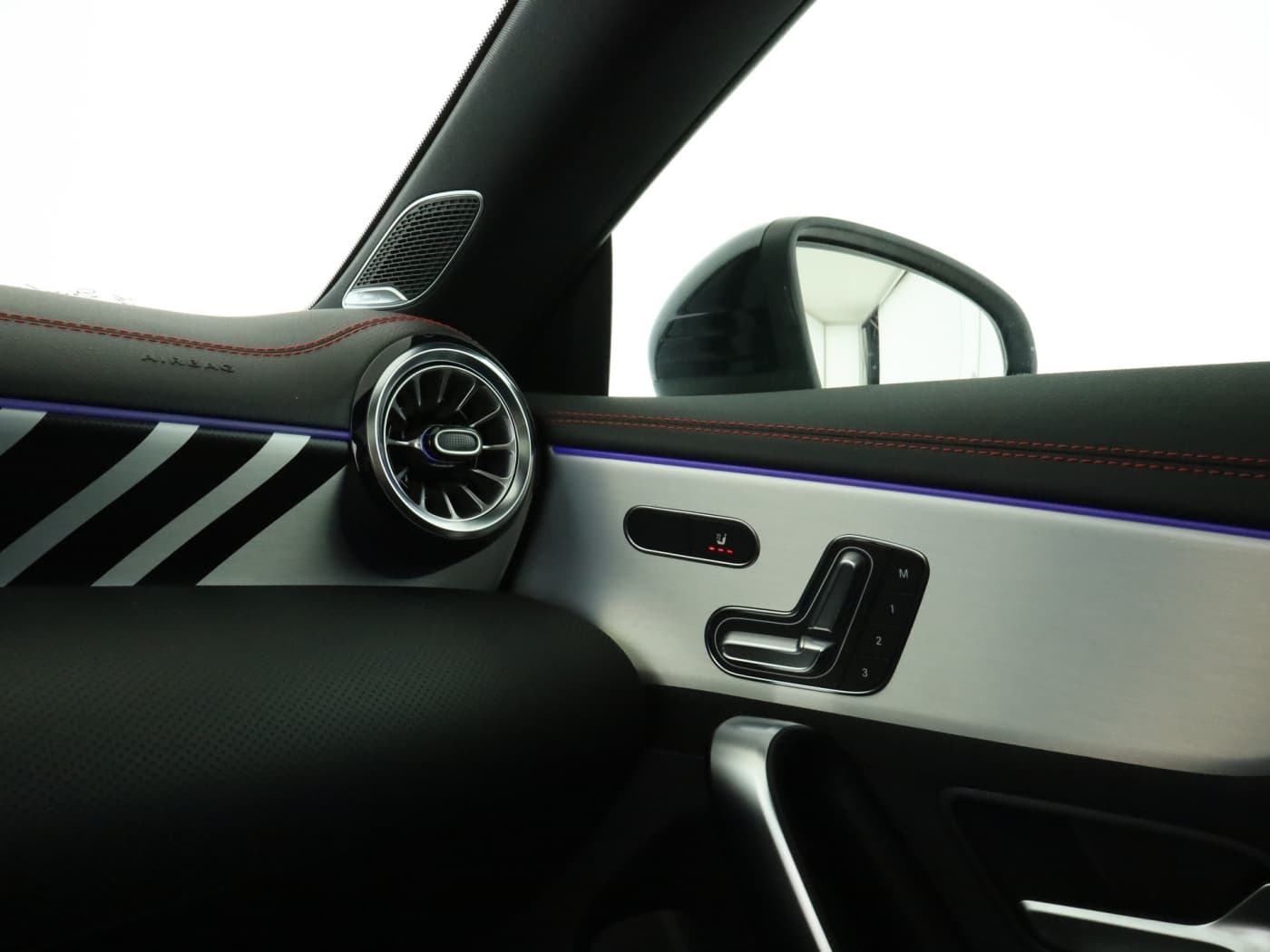 Mercedes-Benz CLA 35 AMG 4M Bild 16