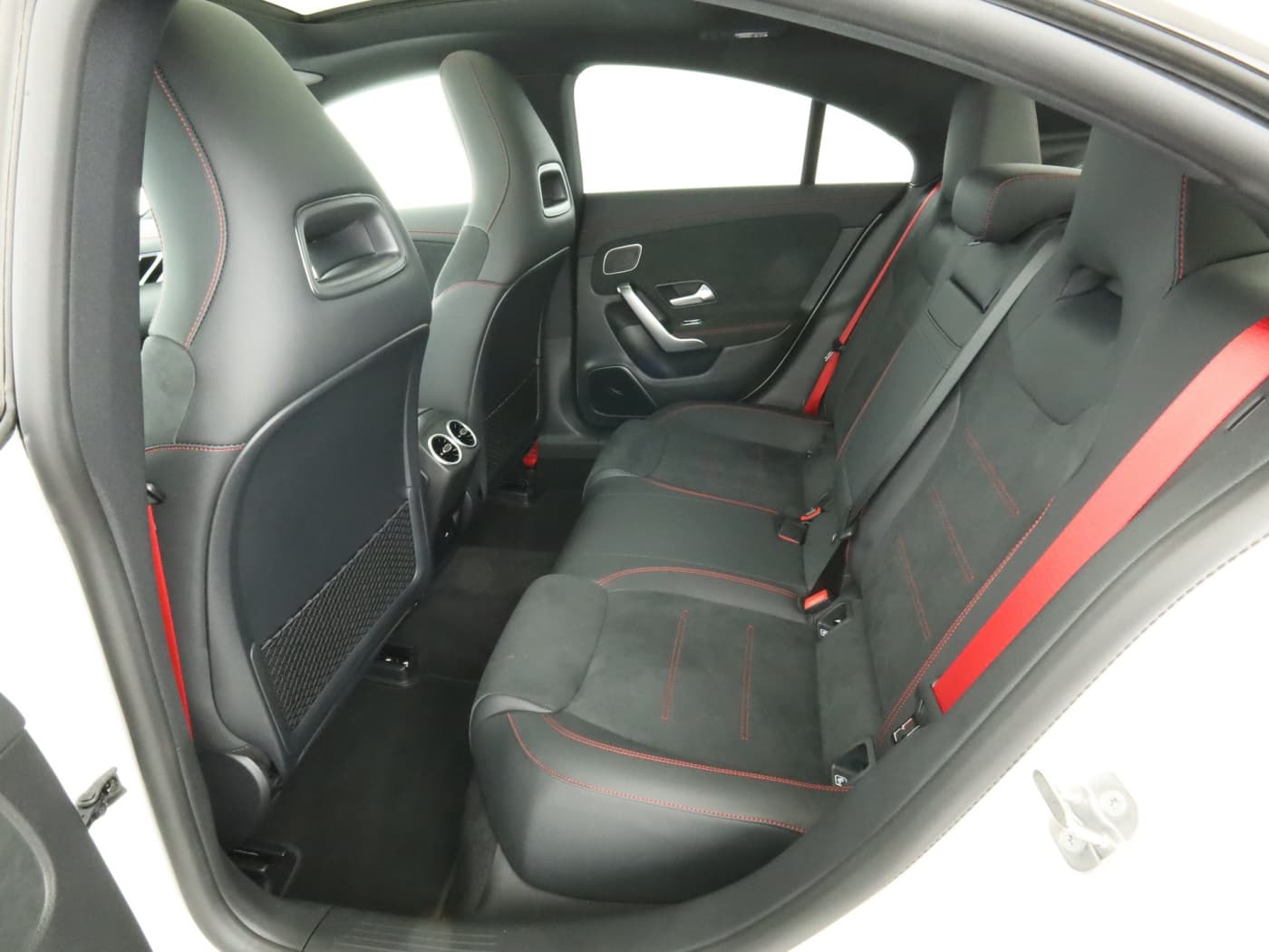Mercedes-Benz CLA 35 AMG 4M Bild 25