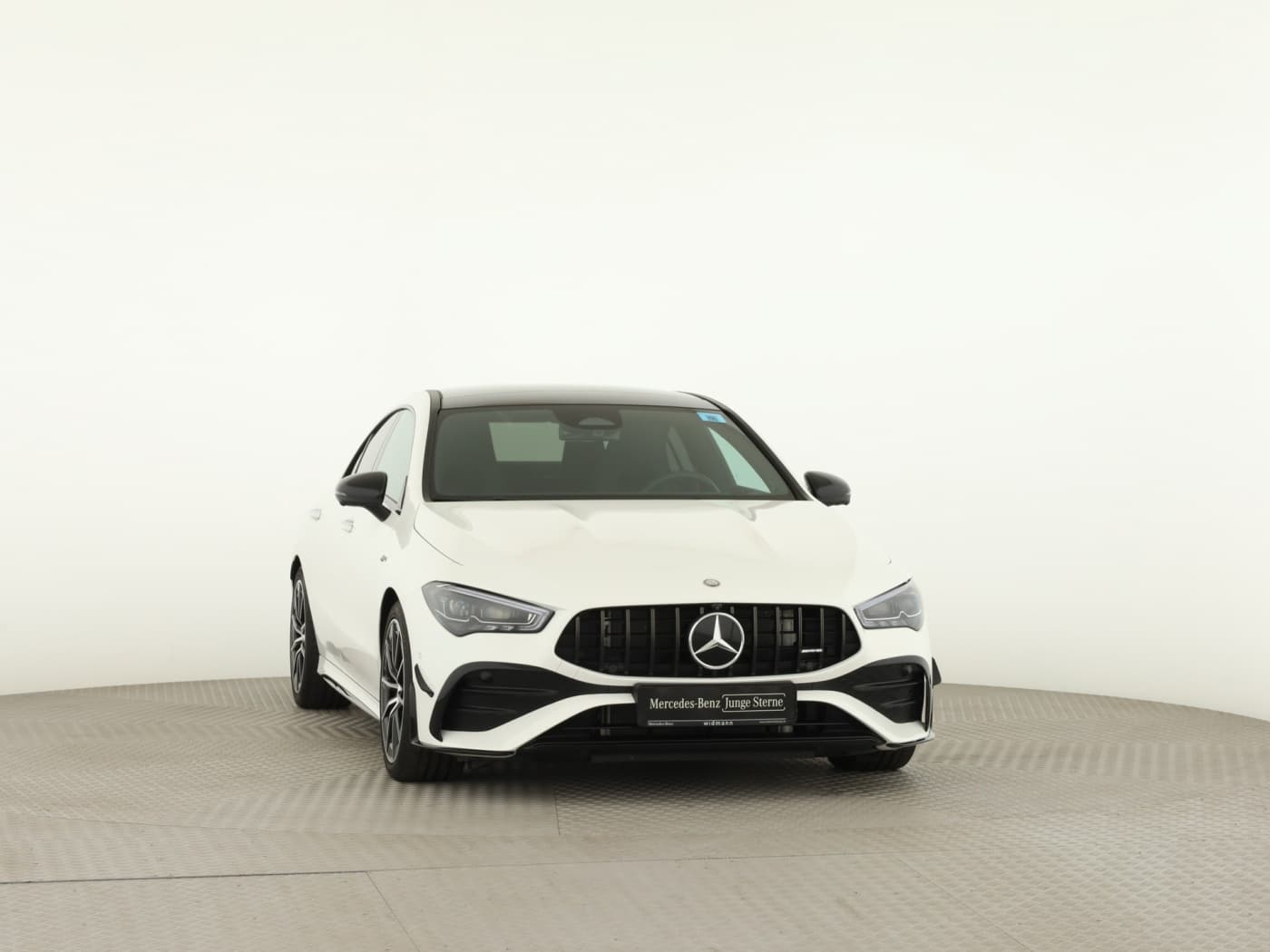 Mercedes-Benz CLA 35 AMG 4M Bild 3
