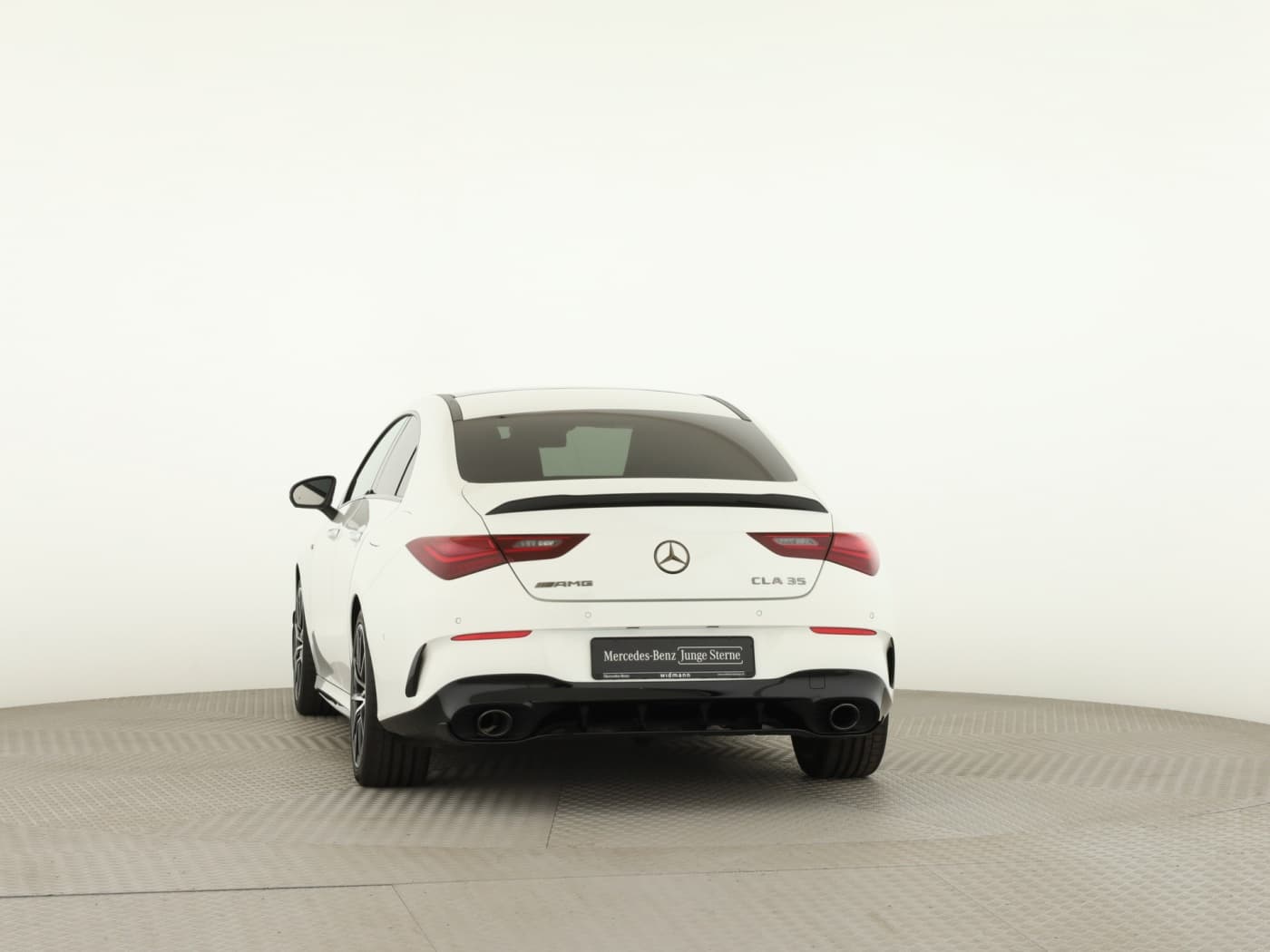 Mercedes-Benz CLA 35 AMG 4M Bild 4
