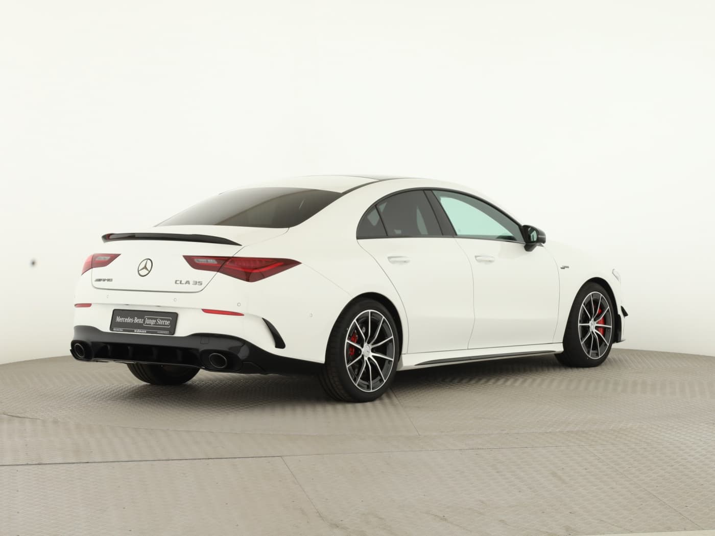 Mercedes-Benz CLA 35 AMG 4M Bild 6