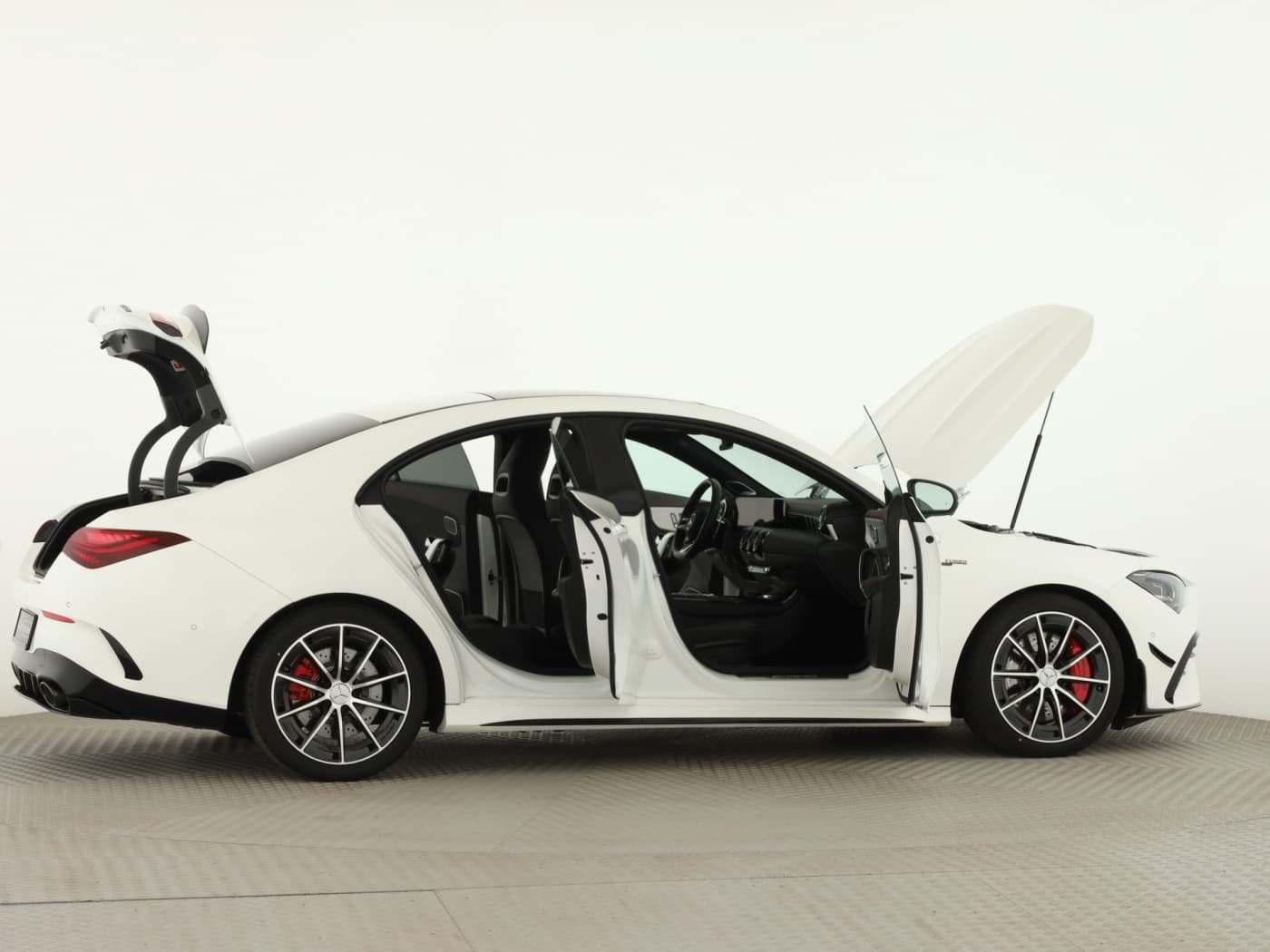 Mercedes-Benz CLA 35 AMG 4M Bild 8
