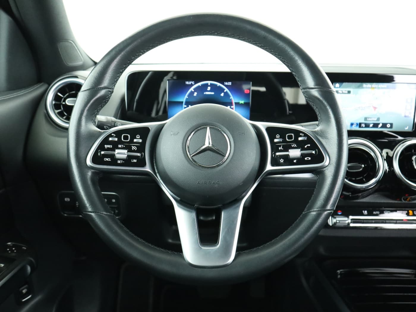 Mercedes-Benz GLB 220 d Bild 11