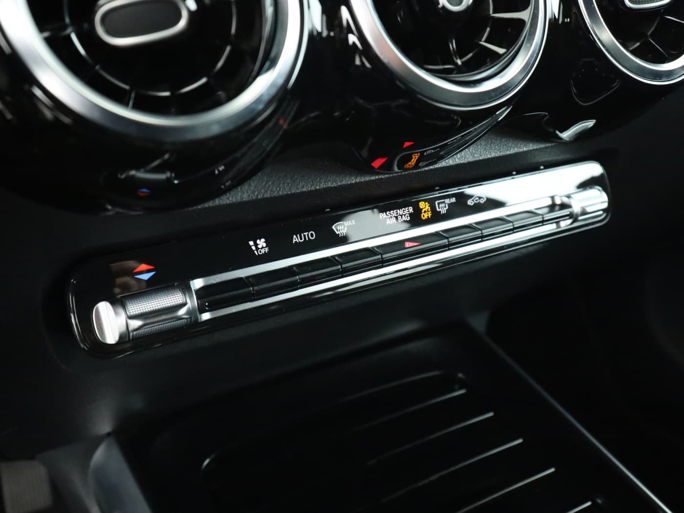 Mercedes-Benz GLB 220 d Bild 14