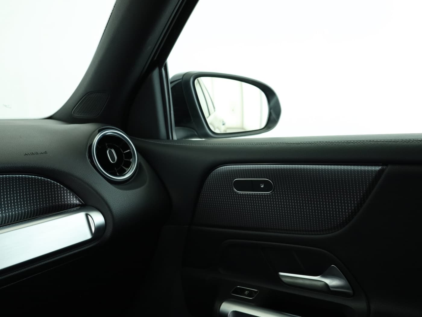 Mercedes-Benz GLB 220 d Bild 16