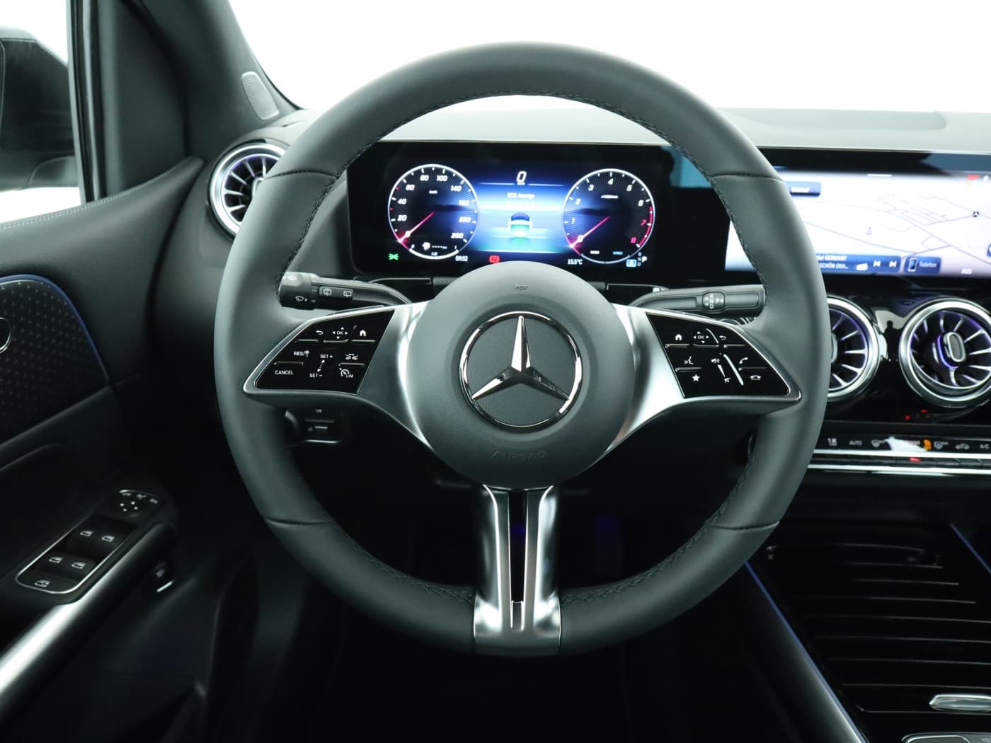 Mercedes-Benz B 180 Bild 11