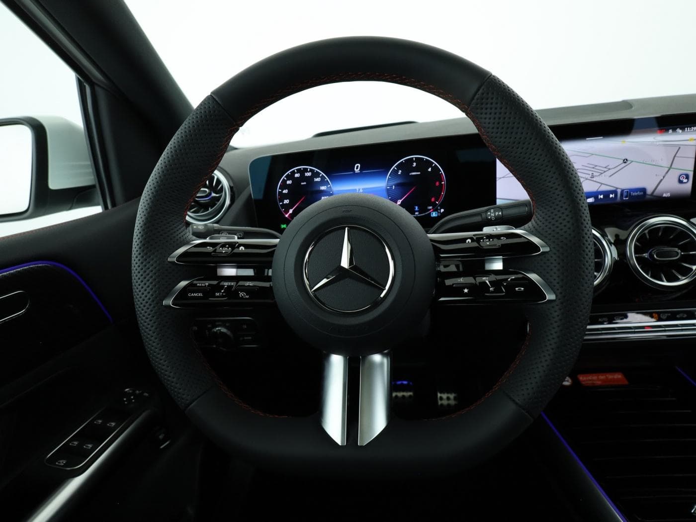 Mercedes-Benz B 220 d Bild 11