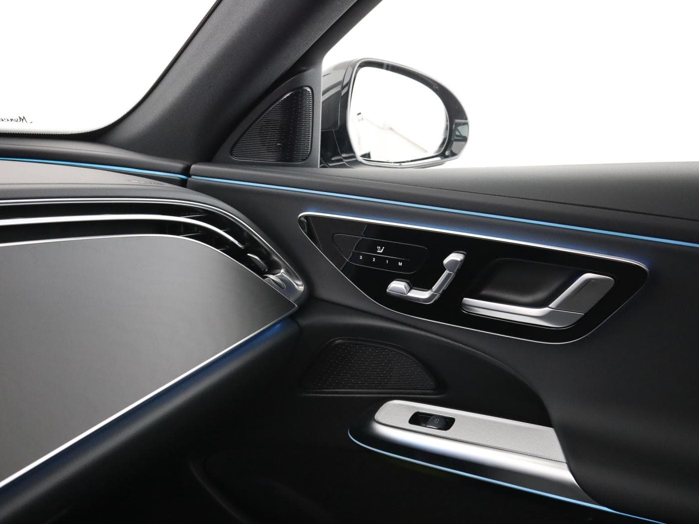 Mercedes-Benz E 200 Limousine Bild 16