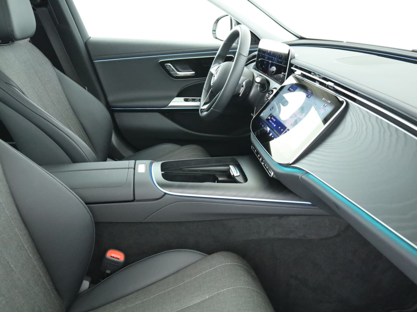 Mercedes-Benz E 200 T Bild 17