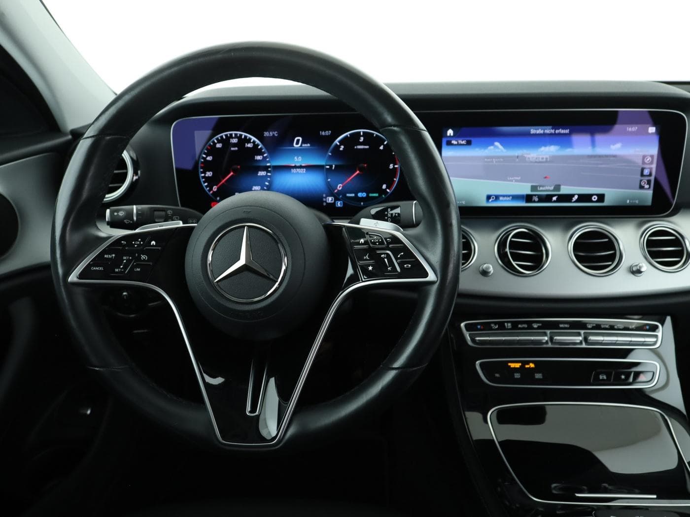 Mercedes-Benz E 220 d T Bild 11