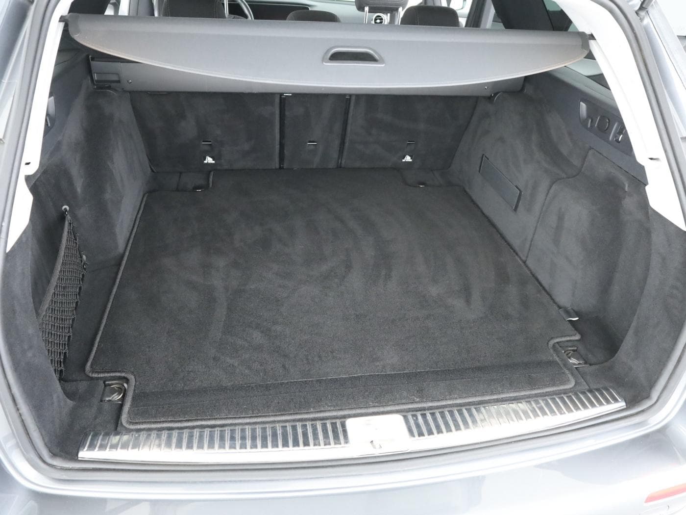 Mercedes-Benz E 220 d T Bild 22