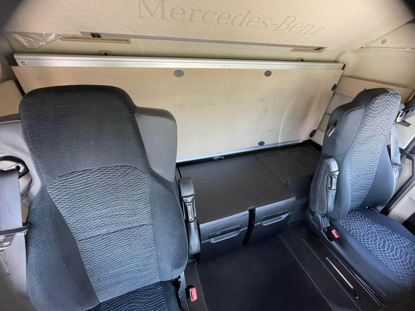 Mercedes-Benz Actros 1848 LS Bild 14