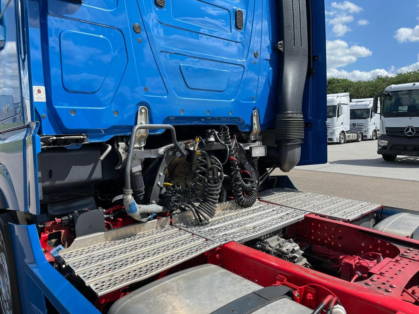 Mercedes-Benz Actros 1848 LS Bild 3
