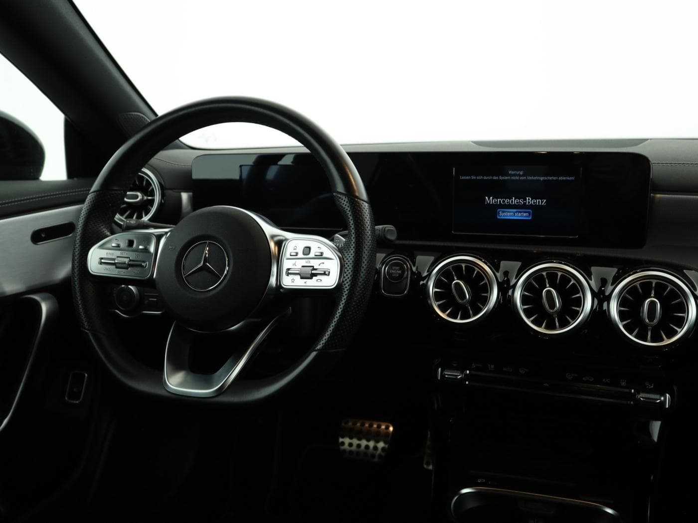 Mercedes-Benz CLA 250 e SB Bild 10