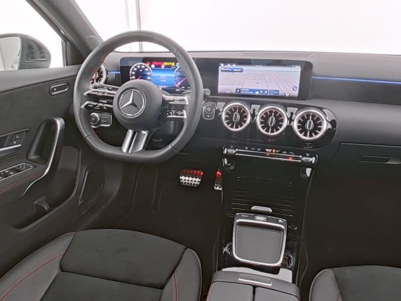 Mercedes-Benz A 180 Bild 6