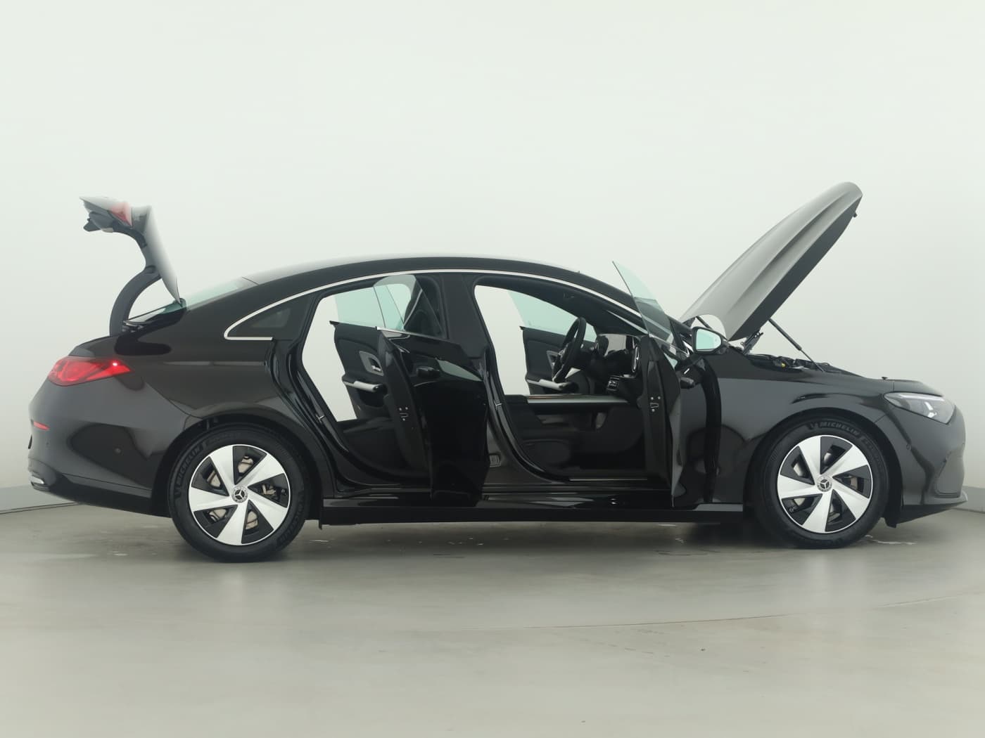 Mercedes-Benz CLA 180 Bild 8