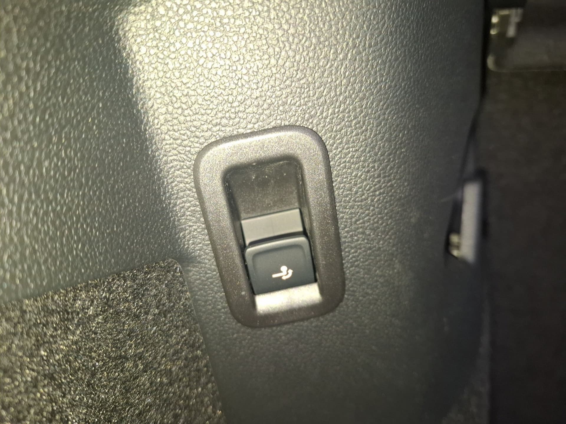 Volkswagen Golf GOAL 1.5 115 PS AHK NAVI ACC LED Bild 19