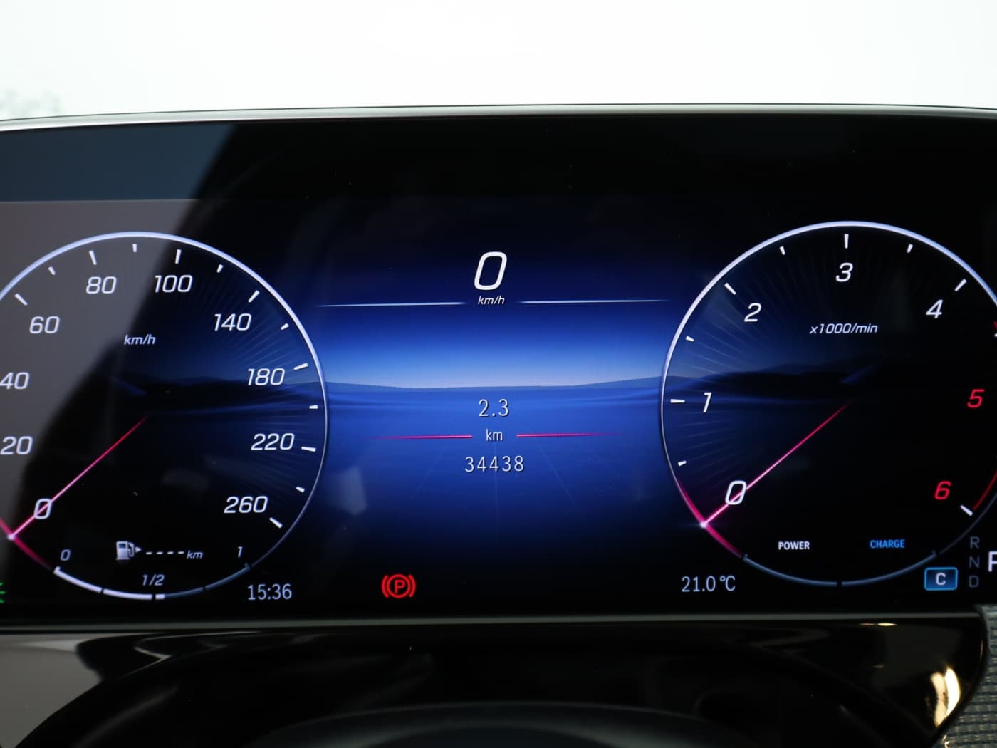 Mercedes-Benz E 220 d T Bild 12