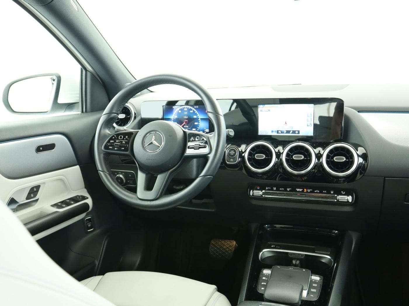 Mercedes-Benz GLA 200 d 4M Bild 10