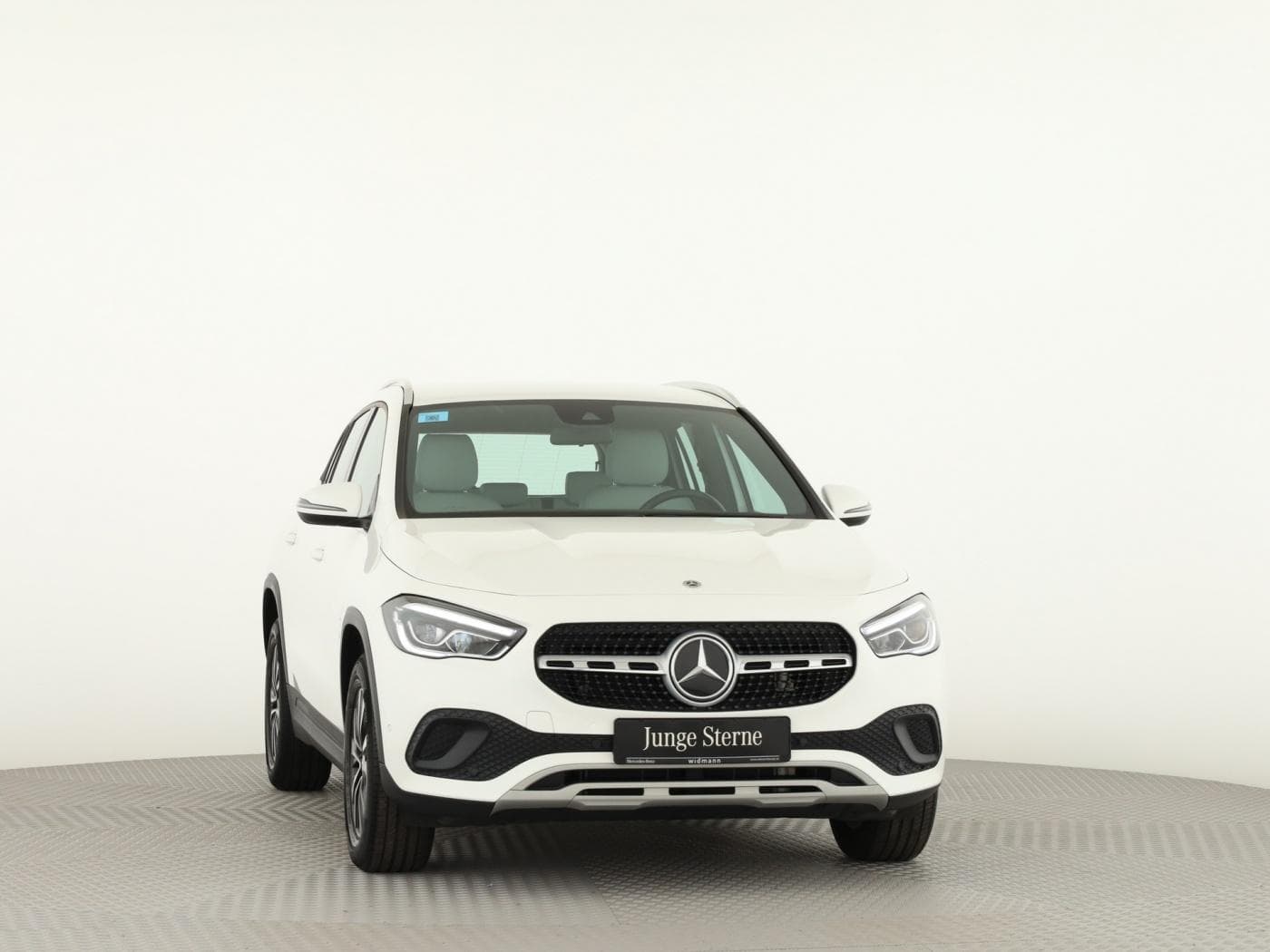 Mercedes-Benz GLA 200 d 4M Bild 3